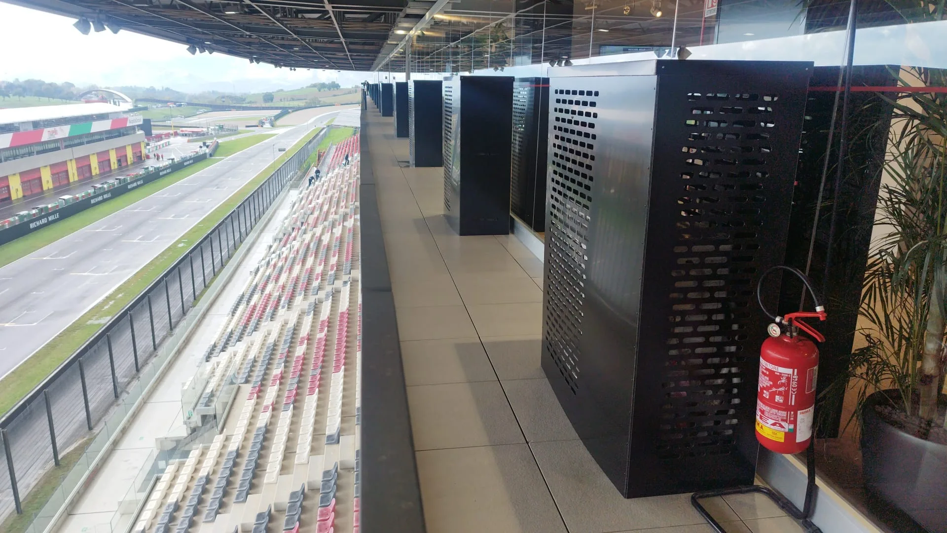Supporto climatico in circuito — realizzazione R&F Air Rent