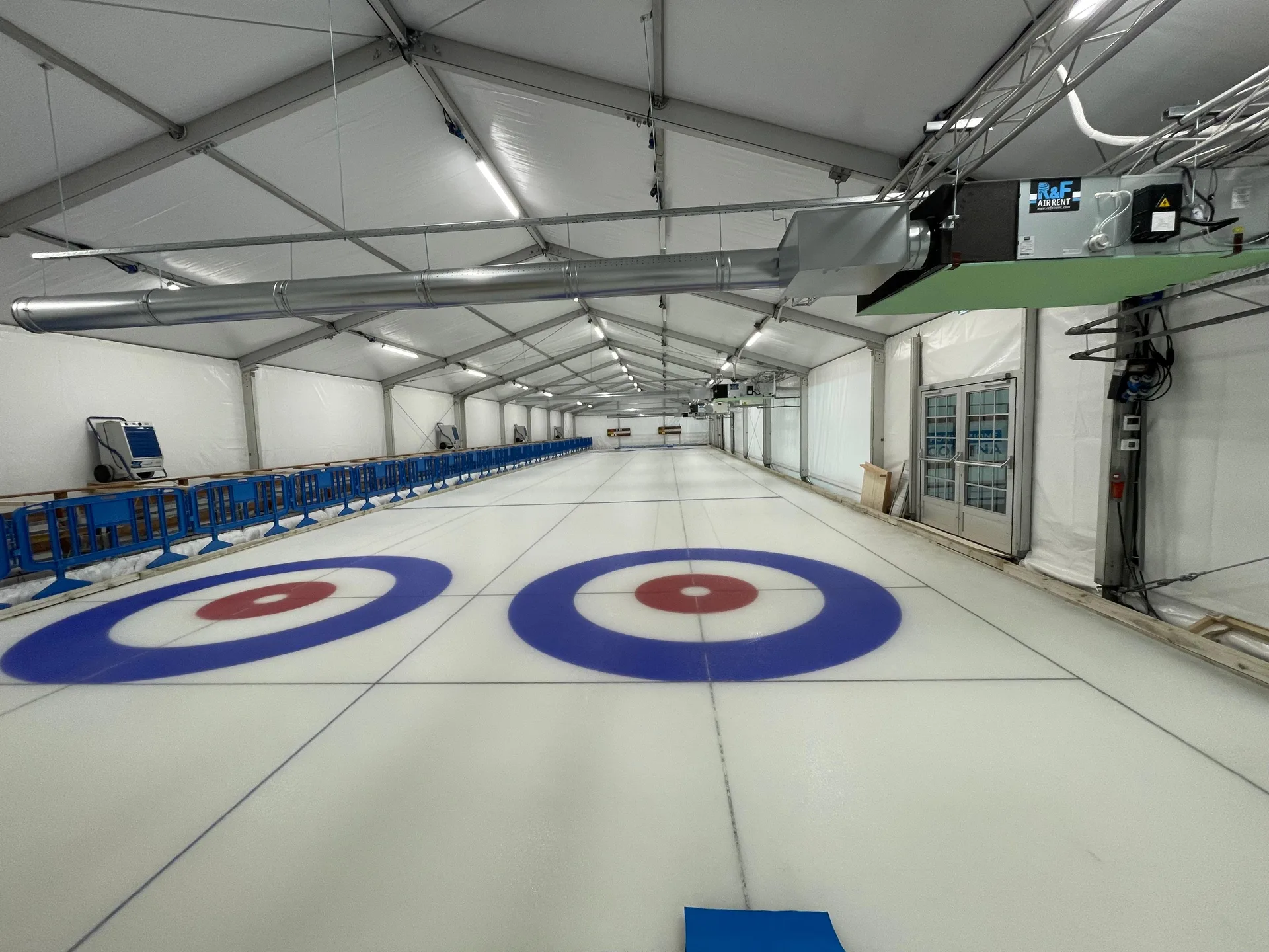 Impianto sportivo indoor — realizzazione R&F Air Rent